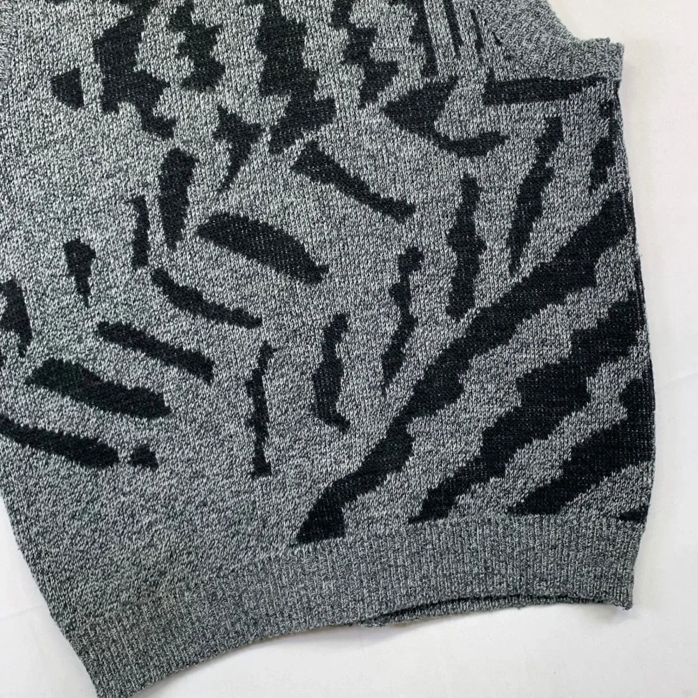Vintage Le Tigre Sweater Vest Medium Gray Black Acrylic 80s 90s Geometric USA - Picture 8 of 11